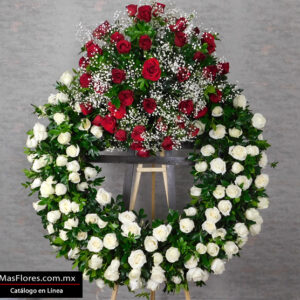 A06a Tripié con 150 rosas