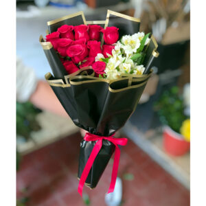 Ramo bouquet 12 rosas astroemeria