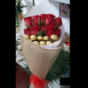 Ramo 12 rosas rojas ferrero