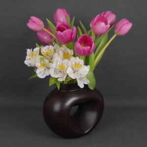 Corazón con tulipanes rosa