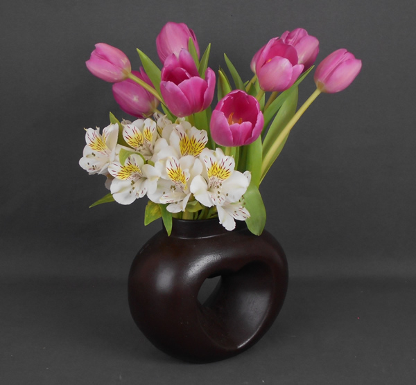 Corazón con tulipanes rosa