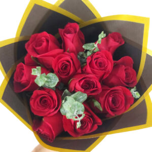 ramo 12 rosas con dólar