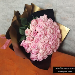 Ramo 50 rosas rosa